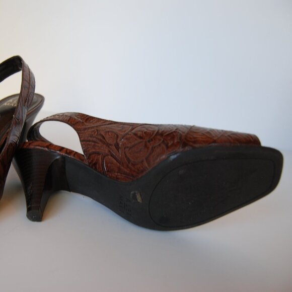 Classy Alex Marie stamped leather brown sling pump - Picture 4 of 7